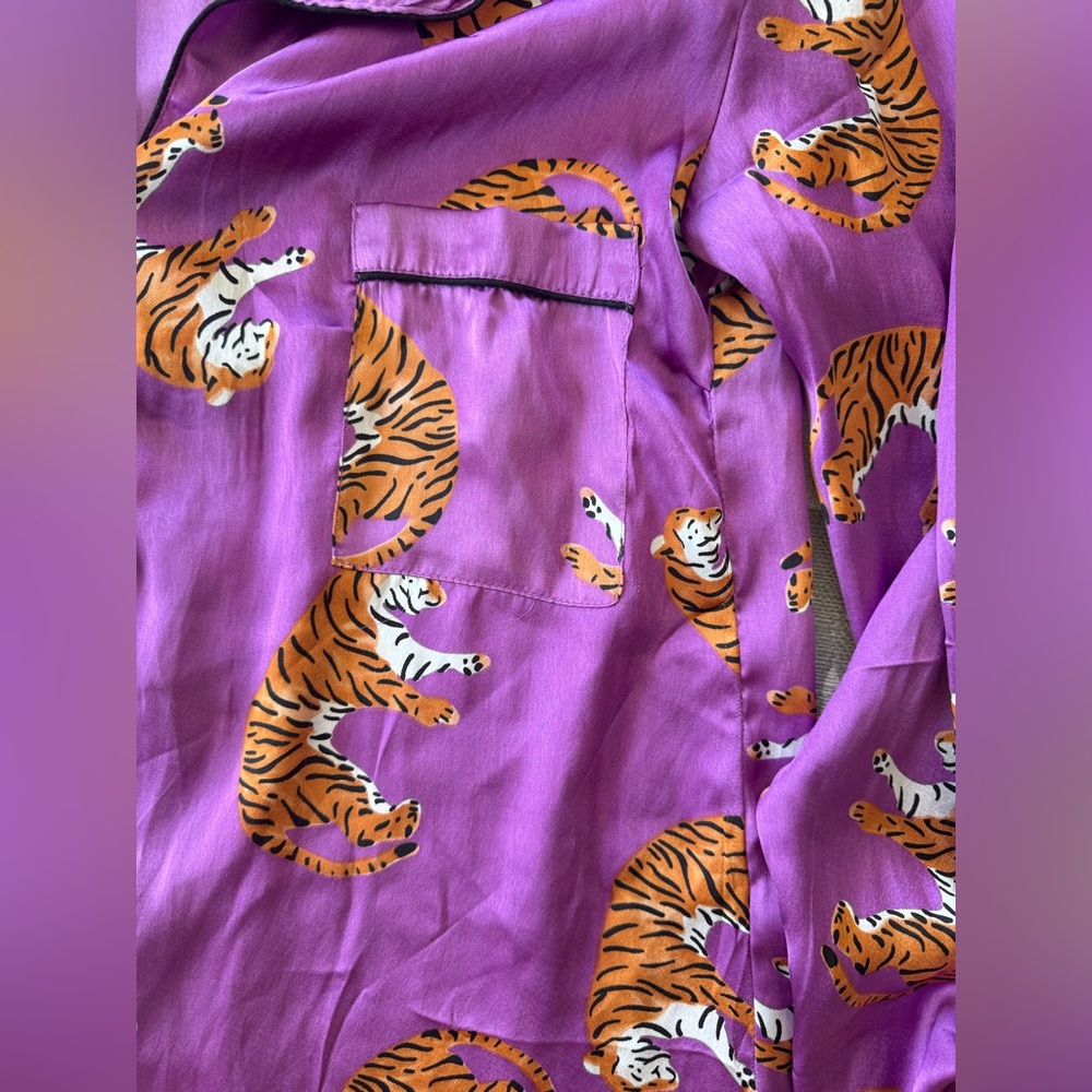 Nasty Gal Tiger Pajama Top, Long Sleeve, Size Small - Picture 6 of 12